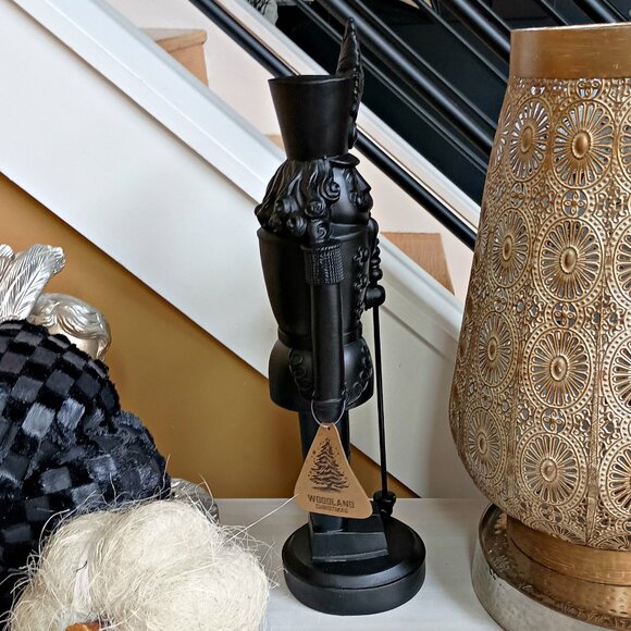 NEW! EXQUISITE MASSIVE 18 TALL NUTCRACKER - Picture 6 of 8